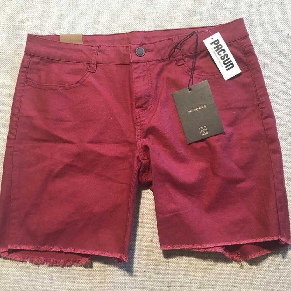 PacSun Womens Burgundy Denim Shorts Size 11 NWT‎